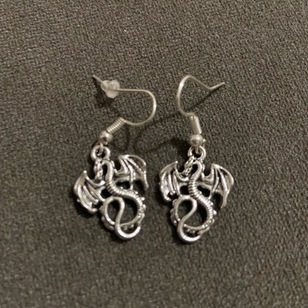 For any dragon lover this would be great